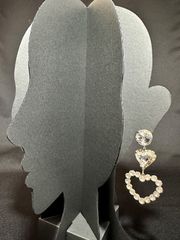 ハートビジューピアス