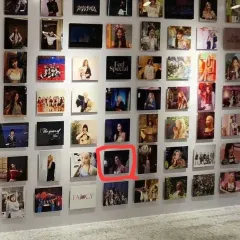 TWICE ジヒョ 額縁 7周年 展示会 韓国 ポップアップ 1等 ラキドロ 商品