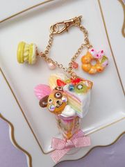 もりもりケーキパフェとマカロンとドーナツのバッグチャーム
