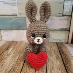 ちょっぴりレトロ❈ おすわりうさぎさん /あみぐるみ