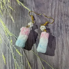 【UVレジン】砂糖菓子トリコロールのピアス【handmade】