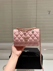 【今日特価】CHANEL 25P Heart Pendant WOC Chain Bag / シャネル 25P ハートペンダント付き WOC チェーンバッグ/ 送料無料！在庫限定価格