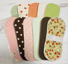 防水SPライナー　オーガニックパッド9枚＋1枚（吸収体入り）セット　すぃーとこっとん　アウトレット　いちごグリーン qq4