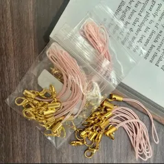 ✨★簡単に作れる♪「カニカン付きストラップ紐」✨【ピンク】＊（同系30本入り）セット/ゴールド金具付きピンクストラップ／ハンドメイド資材・スマホアクセパーツ ★✨