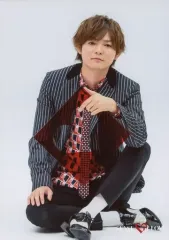 【中古】生写真(ジャニーズ) Hey! Say! JUMP/薮宏太/全身・座り・衣装黒赤・体正面/「Hey! Say! JUMP LIVE TOUR SENSE or LOVE」オリジナルフォトセット