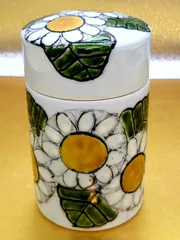 黒田一楽作　白磁色絵乾山菊茶筒