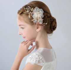 髪飾り 結婚式 花 お呼ばれ 子供 結婚式参列 リボン 花嫁 パール 子供用 キッズ ウエディング ウエディングドレス おしゃれ 花冠 白 新婦 ティアラ 人気 披露宴 普段使い フラワー ヘアセット ヘアアクセサリー ヘッドドレス ヘアアクセ バレッタ ピン