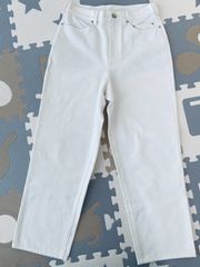 【新品･未使用】ホワイト  デニムパンツ  ゆったり  ストレート