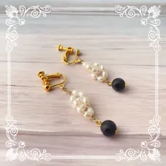 HNTK 水玉オニキス＆ホワイト淡水パールイヤリングorピアス　P0303