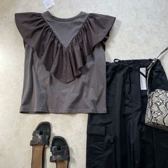新品！完売！最新作！フリル2wayTシャツタンクトップ配色チャコールノースリーブフリルスリーブ袖フリルブラウス