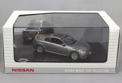 未開封】日産純正 1/43 フェアレディZ Z33 ミニカー 2台セット 京商