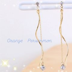 大人の女性に✨上品なウェーブデザインイヤリング　ハンドメイドイヤリング/ノンホールピアス