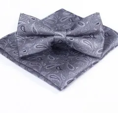 ペイズリー柄　蝶ネクタイ ポケットチーフ　ハンカチ　チーフ 2点セット　発表会　結婚式　パーティー　イベント　卒業式　入学式　入社式　シルバー　グレー色　ブラック色　ワンタッチネクタイ　スーツ　ワイシャツ　格安　小物　父の日