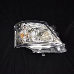 NISSAN 日産 キャラバン 純正 ヘッドライト 右 RH VR2E26 VN6E26【中古　新車外し品】