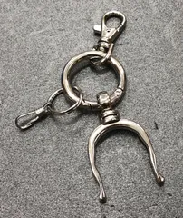 ペットボトルホルダー 丸型のカラビナ付き ボトルホルダー カラビナ キーホルダー