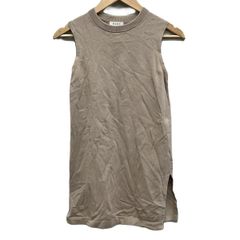 Item thumbnail for item 97153816-0e09-49dc-ac0e-df2abf32f6bb