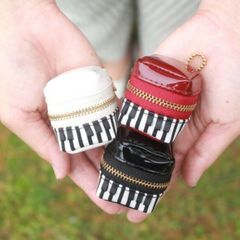 SALE!! ピアノ飴ちゃん入れバッグチャーム エナメル ピアノ発表会