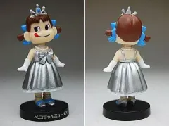 FUJIYA ペコちゃん　ぺこちゃん　60周年記念　60th ピンズコレクション Amazon.co.jp: 不二家 ペコちゃん 60周年 ピンズセット シリアル