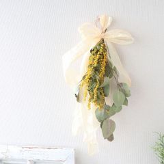 予約受付中　「ありがとう」を香りに込めて 　母の日に贈る森のスワッグ　ヒノキ　ミモザ　ユーカリ　573