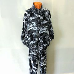 夏の長袖セットアップ　車プリント　　LL