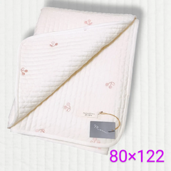 【韓国】新品 イブル キルティング お昼寝   mamanblanc 特価 未使用 アイボリー  ピンクオフホワイトさくらんぼ 刺繍 ベビー　子供 お昼寝 ラグマット　ピンク マット 敷マット ラグ