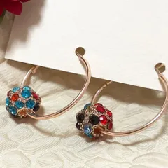 ピアス　フープ　スパークリングボール　デザインピアス