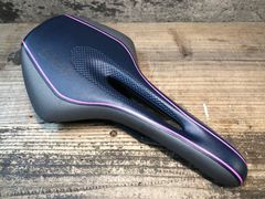 JD525 フィジーク fizik ルーチェ LUCE サドル ブラック ピンク Large 155mm カーボンレール ※リアキャップ欠品
