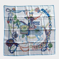 HERMES エルメス スカーフ カレ90 シルクツイル LE TIMBALIER ティンパニ奏者 ブルー・シエル 卒業式 入学式 ママ