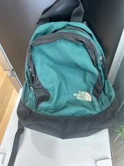 ノースフェイス　リュック　used グリーン色　アウトドアにも