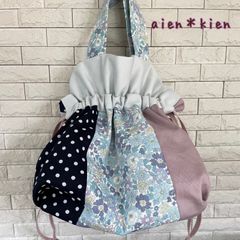 ぷっくりきんちゃくbag(M)  パッチワーク　花柄　くすみカラー