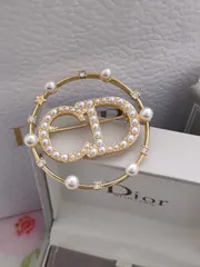 2024年最新】dior ブローチ パールの人気アイテム - メルカリ