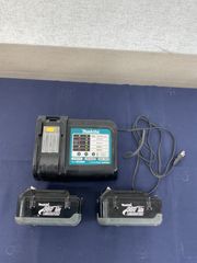 【中古Cランク】　マキタ　36V 充電器バッテリーセット 急速充電器 DC36RA 　バッテリーBL3626×2個　【八尾店】のサムネイル