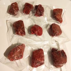 ●送料無料！馬刺し約500g 生食用 赤身 約40-60g 外国産　冷凍品 ファンシー社　馬肉 桜肉 ユッケ