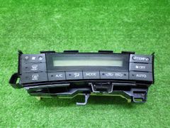 トヨタ　ZVW30　プリウス　エアコンスイッチ　75D725　240622019