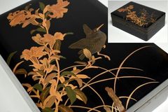 極上】時代漆器 蝶形総金梨地 秋草蒔絵 江戸〜明治 木箱附 Antique
