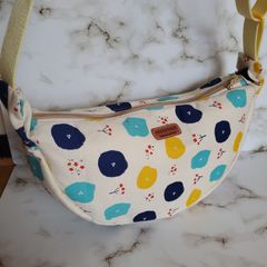 ハンドメイド 肩掛けバッグ  ウェストポーチ バッグ バック