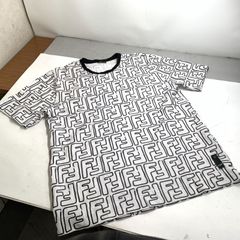 美品】FENDI × MARCJACOBS総柄ロゴTシャツ XLオーバーサイズ - メルカリ