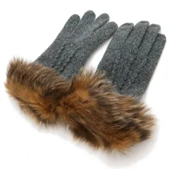 新品　イタリア製　FENDI フェンディ　手袋　アンゴラウール　一部レザー　深緑 新品 イタリア製 FENDI フェンディ 手袋 アンゴラウール 一部