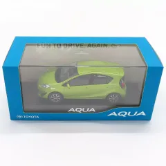 値下げ！トヨタ アクア カラーサンプル ミニカー 14台セット Amazon | 1/30 トヨタ アクア G's AQUA カラーサンプル ミニカー