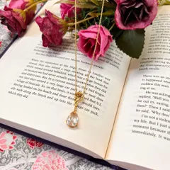 大粒ティアドロップネックレス　ゴールド　クリアストーン