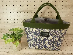 ハンドメイド　トートバッグ　花柄　内ポケット・ホック付