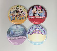 海外限定】カリフォルニアディズニー 缶バッチ 4個セット - メルカリ