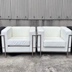🛋️🇨🇭ル・コルビュジエ　リプロダクト　白　一人掛け　1人掛け　1人用ソファ　ホワイト　【2脚あり】【1脚の価格】【店舗まで引き取り限定価格】【配達の場合ご相談ください】