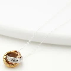 ネックレス ペンダント シルバー925製 ハワイアンジュエリー 3連リングチャーム 彫柄 プルメリア シンプル 大人らしい 3カラーリング メール便送料無料 プレゼント 秋冬 大人気