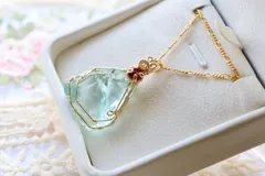 アクアブルー⟡アンダラクリスタルとピンクガーネットのワイヤージュエリーネックレ