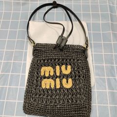 SALE～MIU MIU ミュウミュウ　ハンドバッグ　ブラック　送料無料❗麦わら