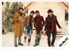 【中古】生写真(ジャニーズ) Kis-My-Ft2/集合(4人)/横型・全身・藤ヶ谷豹柄マフラー赤両手ポケット・ピース・北山両手パー/公式生写真