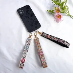 【No.5】スマホ ハンド ストラップ/キーホルダー インド刺繍リボン 合皮