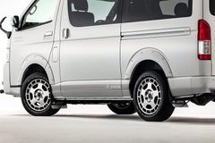 トヨタ ハイエース 200系用 JAOS マッドガードIII (マッドガード3) ブラック (B622201F/B622201R)  ジャオス 泥除け 矢東タイヤ杉並店