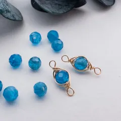 ＊4個＊ 天然石 パーツ ネオンブルーアパタイト ワイヤーラッピング コネクター チャーム 金 ワイヤー巻き te054